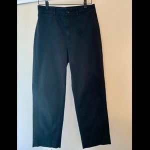 Everlane Lightweight Straight-Leg Crop